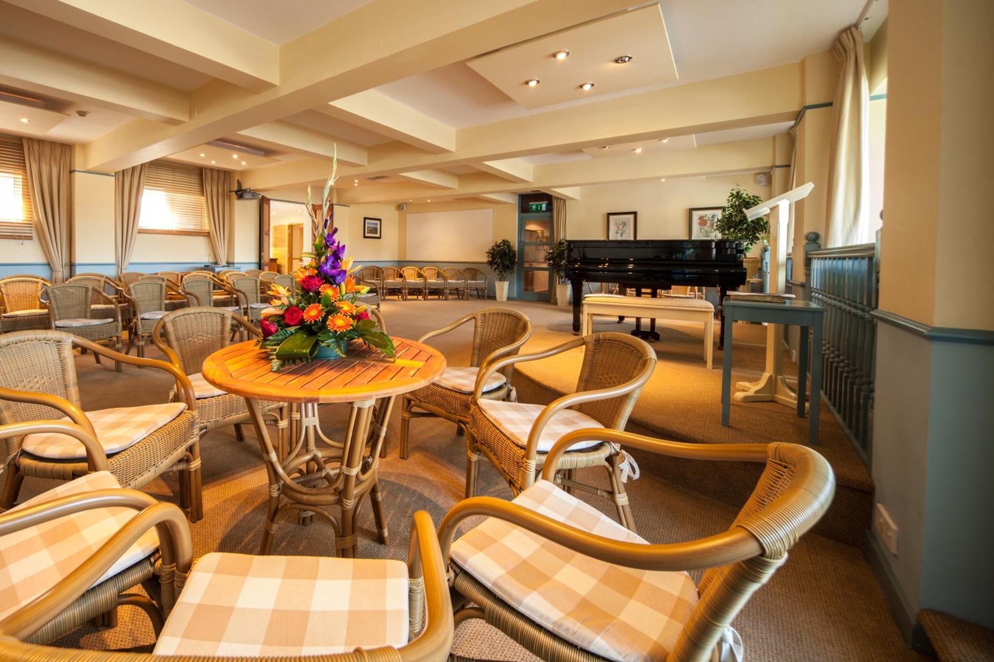 Biarritz Hotel St Brelade Buitenkant foto