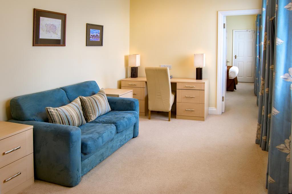 Biarritz Hotel St Brelade Buitenkant foto