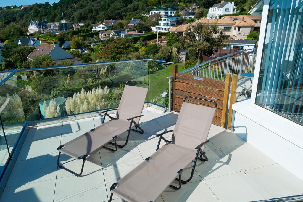 Biarritz Hotel St Brelade Buitenkant foto